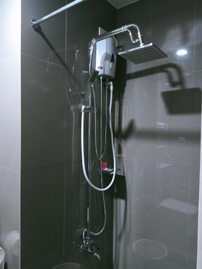 Marivic'S Place At Air Residences Makati Manila Ngoại thất bức ảnh